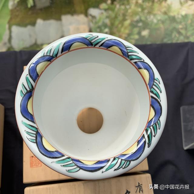 人靠衣服马靠鞍，一起来认识耐看、耐赏、有腔调的“有田烧”花器