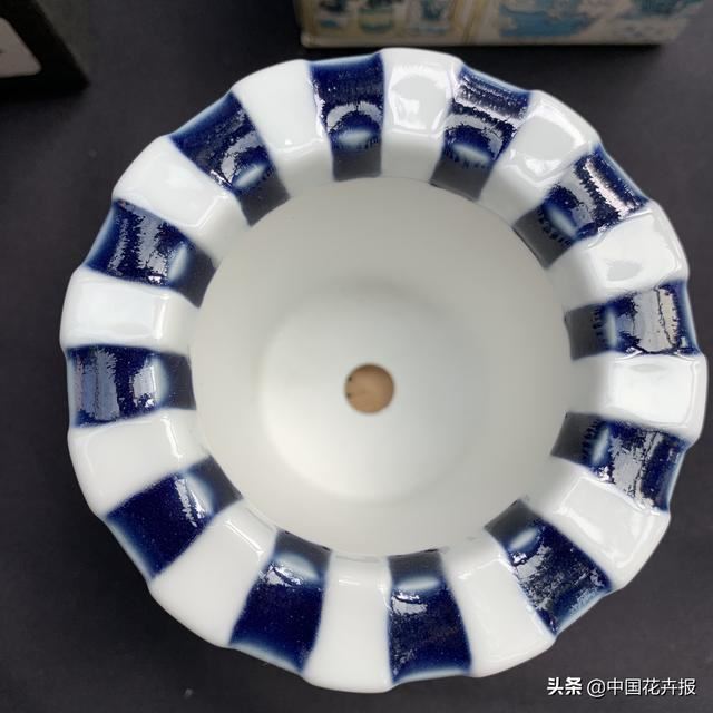 人靠衣服马靠鞍，一起来认识耐看、耐赏、有腔调的“有田烧”花器