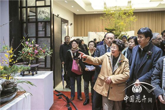 是她，也是中国花艺界的辉煌60年！ 蔡仲娟插花艺术60周年展上海举办 