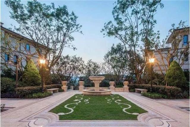 “美丽庭院”:四种类型庭院绿化植物选择