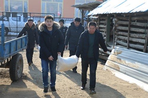 敦化市国有林总场：节前慰问贫困户 精准扶贫暖人心