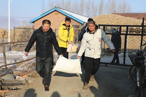 敦化市国有林总场：节前慰问贫困户 精准扶贫暖人心
