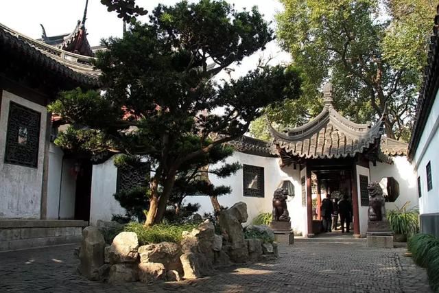 中日园林大对比，同样是如诗如画，你喜欢哪一种？