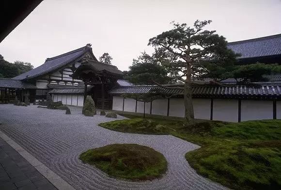 中日园林大对比，同样是如诗如画，你喜欢哪一种？