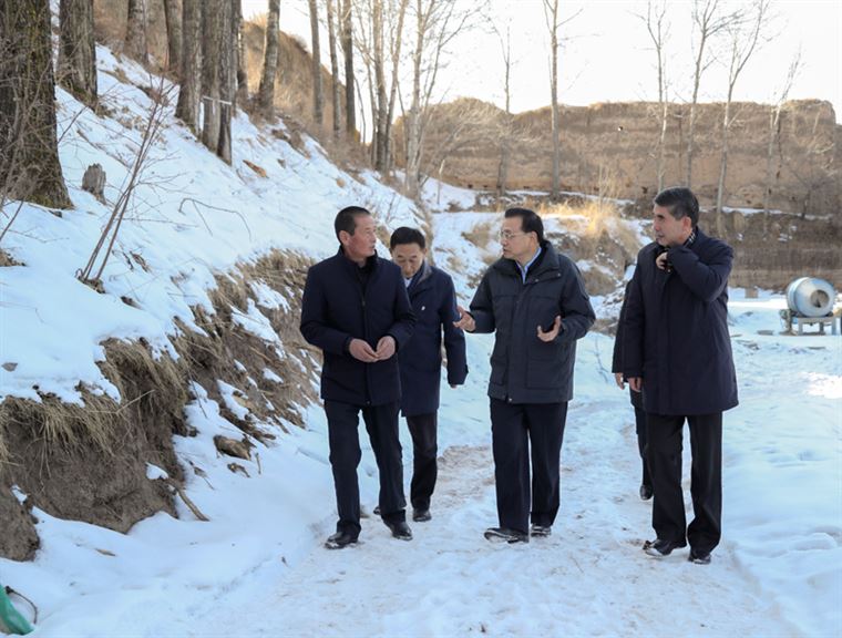 李克强在青海这个村祝福大家：稳稳当当走向富裕不再返贫