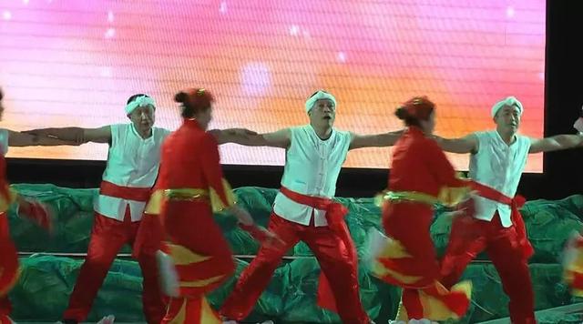 图强林业局举办“唱响新时代、欢乐过大年”迎新春文艺晚会
