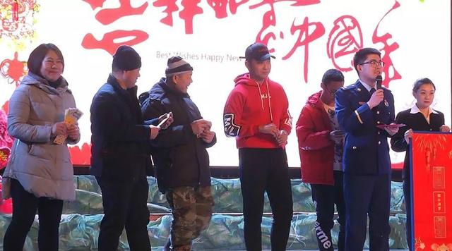图强林业局举办“唱响新时代、欢乐过大年”迎新春文艺晚会