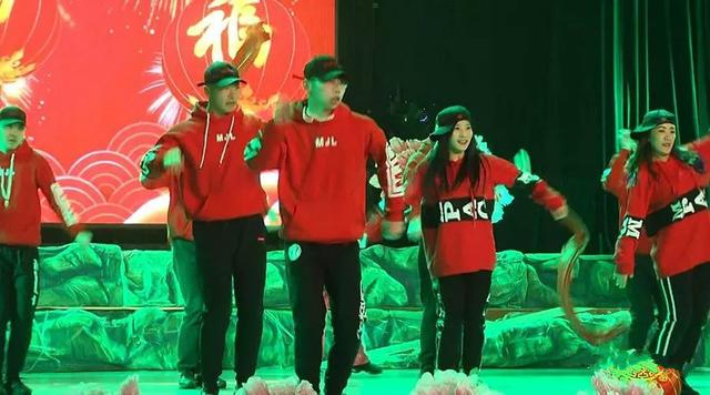 图强林业局举办“唱响新时代、欢乐过大年”迎新春文艺晚会