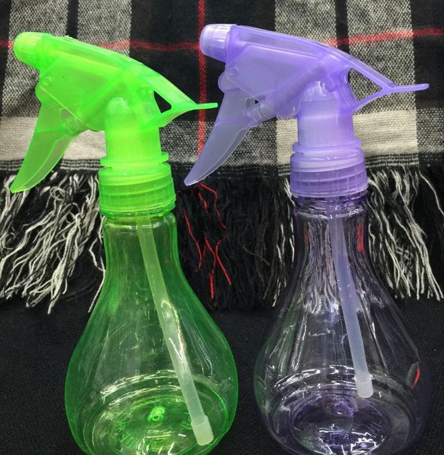 看似简单的浇水技巧，一般人总是不会浇，养什么花都光盆