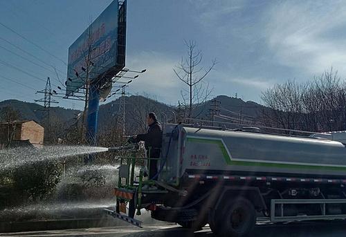 绿化缺水干旱？别担心，商洛已启动浇水养护和防霾喷雾工作