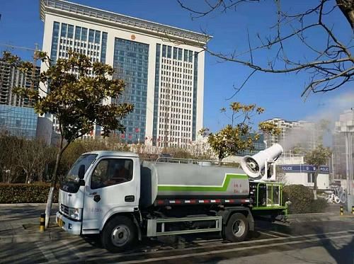 绿化缺水干旱？别担心，商洛已启动浇水养护和防霾喷雾工作