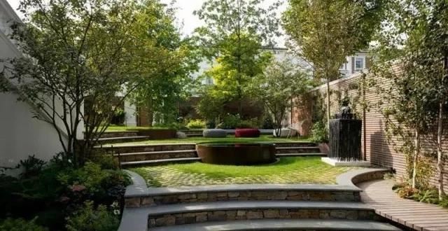 庭院有高差，更有景观层次感