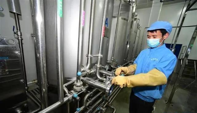 林草行业开始有序复工复产|刺梨汁 口服液送给一线医护人员 林草行业开始有序复工复产|刺梨汁 口服液送给一线医护人员