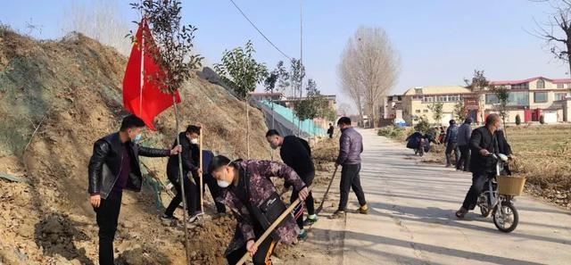 磁县磁州镇:抢抓时节忙植树,防疫“绿化”两不误 磁县磁州镇:抢抓时节忙植树,防疫“绿化”两不误