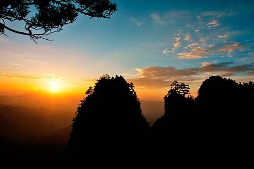 桃红丰阳城，先来云赏春，疫情过后再一起撒欢儿