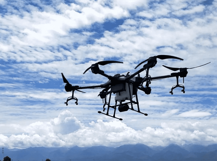 守护祖国绿水青山，无人机在行动