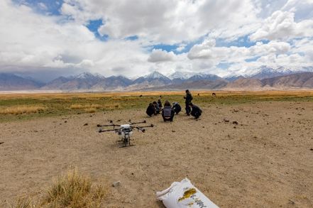 守护祖国绿水青山，无人机在行动