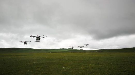 守护祖国绿水青山，无人机在行动