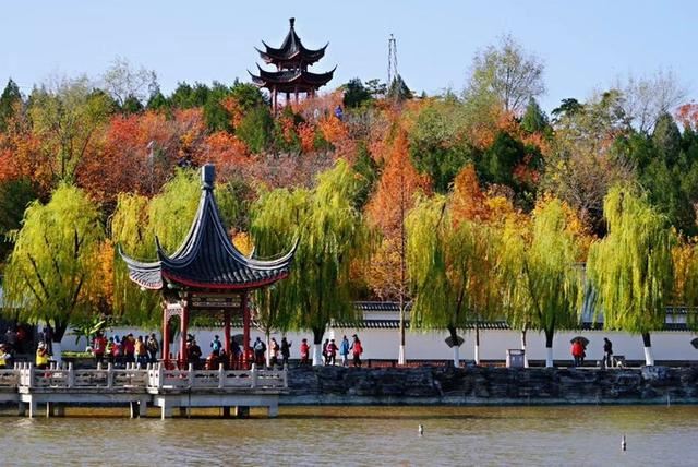 「红叶集」所到之处，无笔成诗，愿你的生活也能如红叶一般丰富