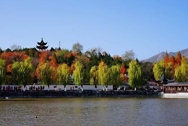 「红叶集」所到之处，无笔成诗，愿你的生活也能如红叶一般丰富