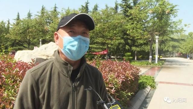 市园林绿化中心：“打药除虫”做好春季绿化养护工作