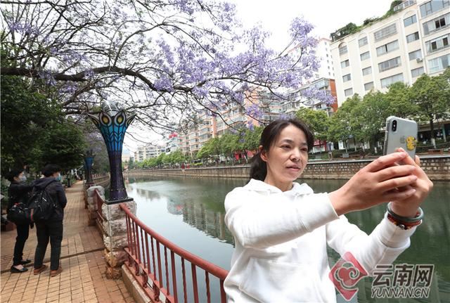 昆明：盘江“梦幻蓝”美景如画廊