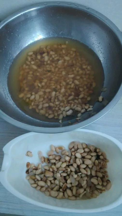 不会养花，就在盆里埋点“球球”，根壮花多，叽里咕噜开满盆