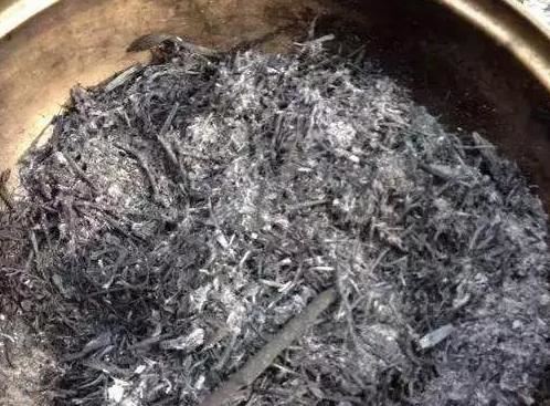 想要养好花就得会施肥，自己动手在家做，既实用环保又有趣