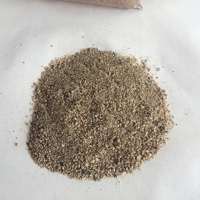 2种杂物放花盆里，养花很好，不生虫，土不板结，长势旺开花多