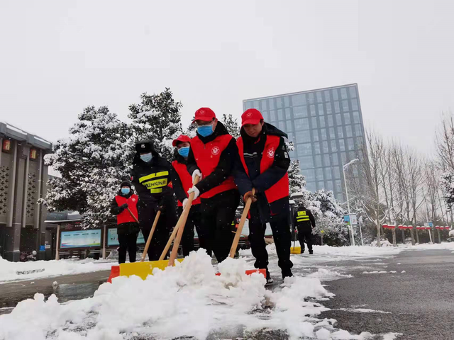 以雪为令 郑开大道绿化管理处开展应对恶劣气候大练兵