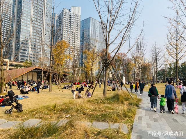 成都金牛区花费3.37亿打造的新公园，有颜又有趣，老人孩子都喜欢