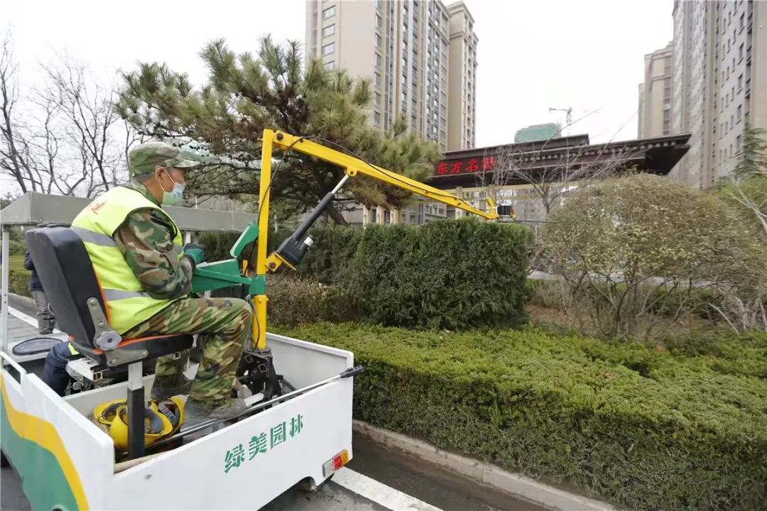 高新区：不负春日好时光，园林绿化养护忙