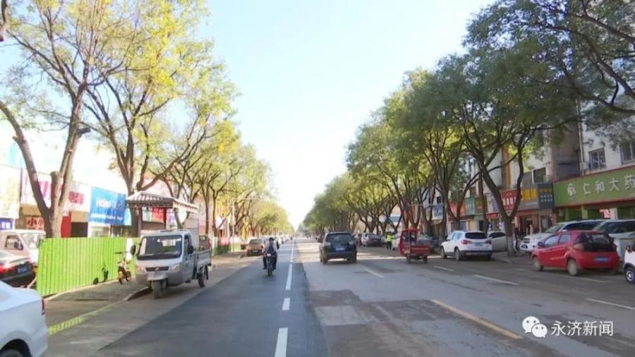 市园林绿化管理中心:精修细剪显成效 美化城市提品位 市园林绿化管理中心:精修细剪显成效 美化城市提品位