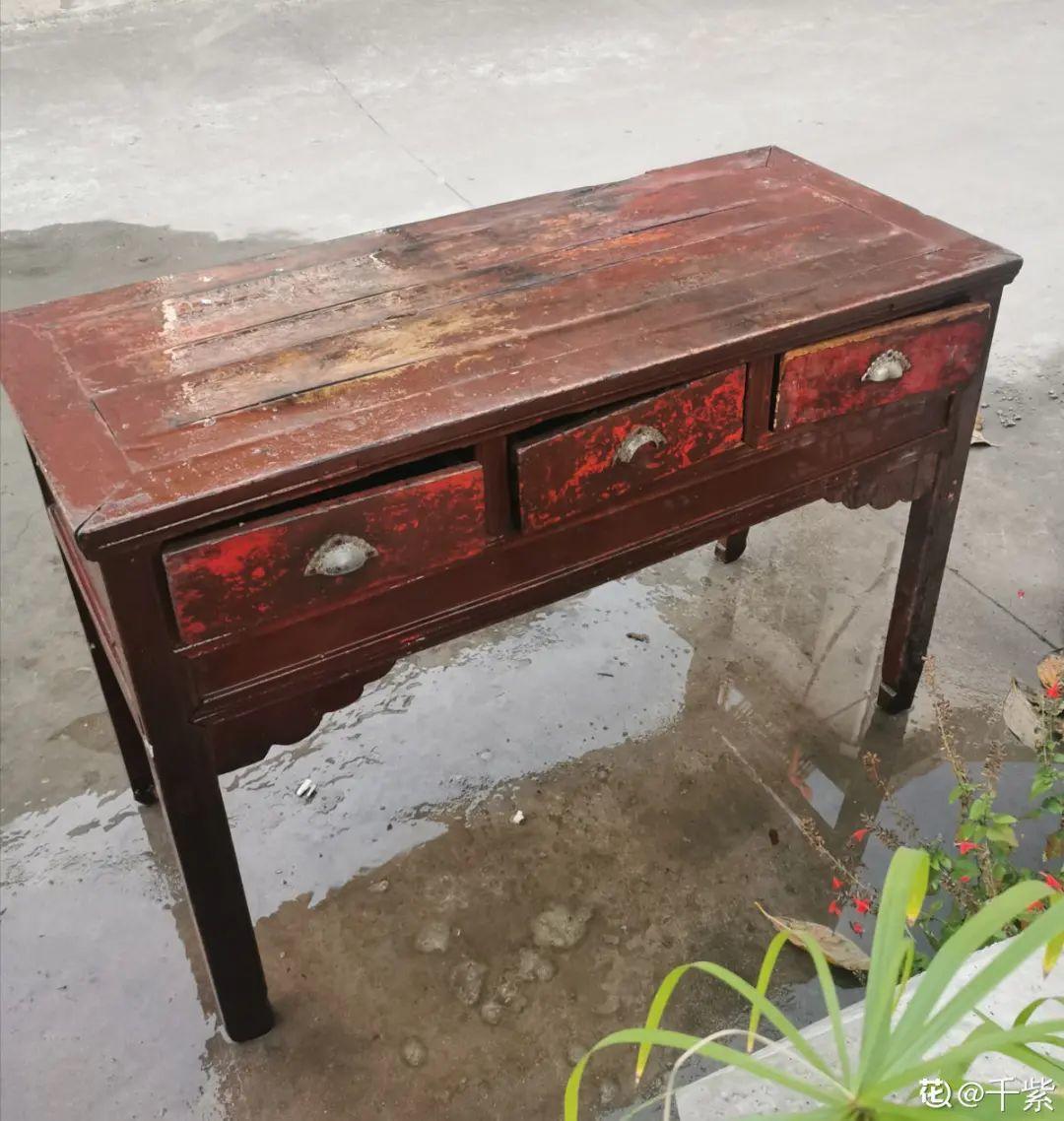 过完年，垃圾桶周围多了不少花，又要开始捡破烂儿了