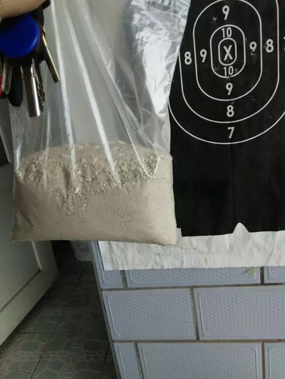 总烂根黄叶，盆里撒一把它，不管多难养的花，很快能冒芽冒花
