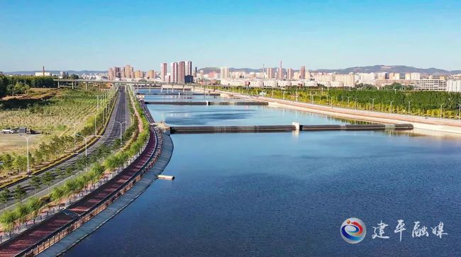 致力产城融合，打造宜居宜业新建平