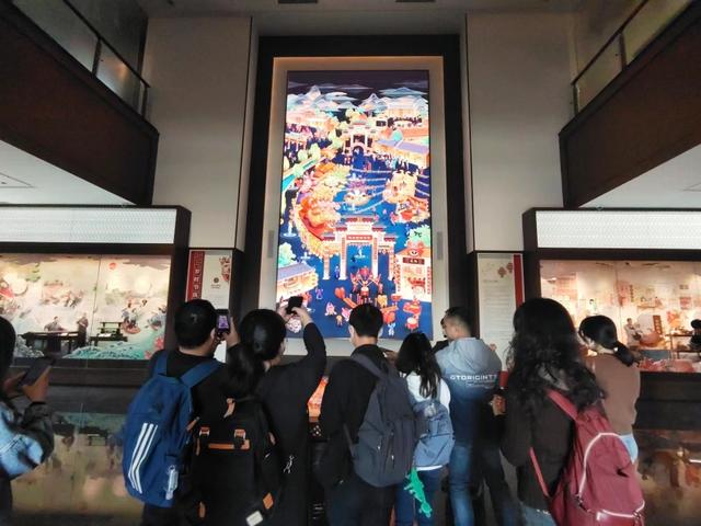 高质量发展调研行｜向“文”逐“绿”，绘就海珠高质量发展底色