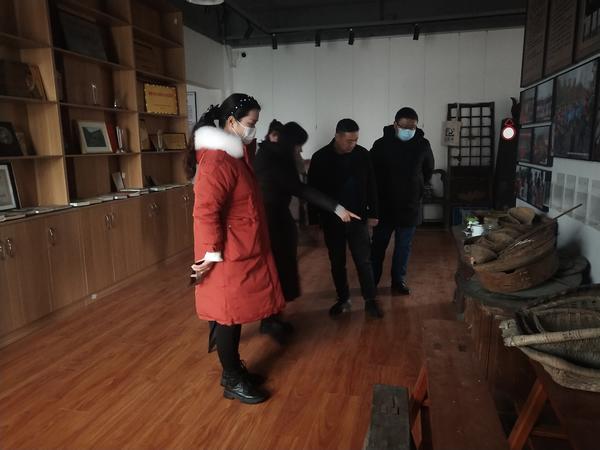 襄城区卧龙镇组织参观学习美丽乡村建设经验