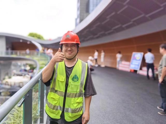 滨江首座异型天桥亮相，就在浙二门口！