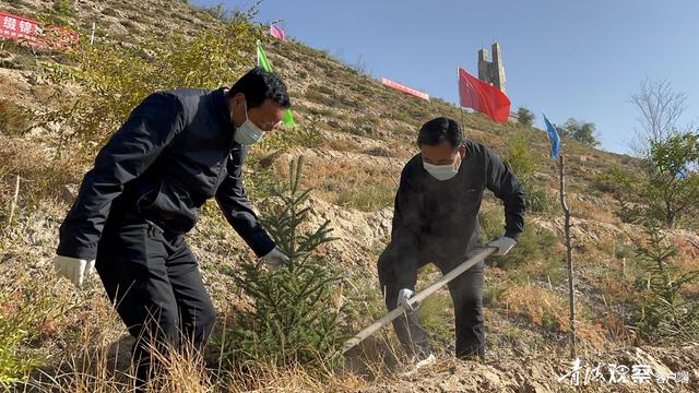 海东平安区：举行2022年国土绿化暨秋季义务植树活动