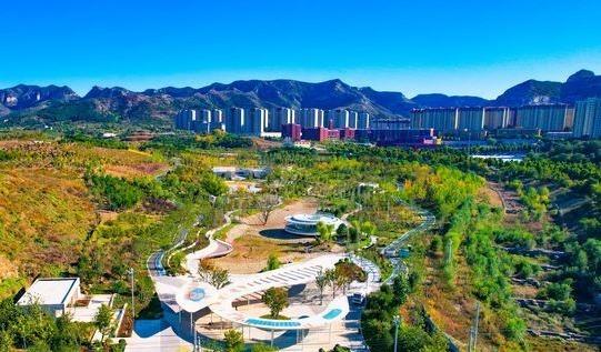 市中区兴隆公园绿化工程已完成 以流动的山水诗为主题