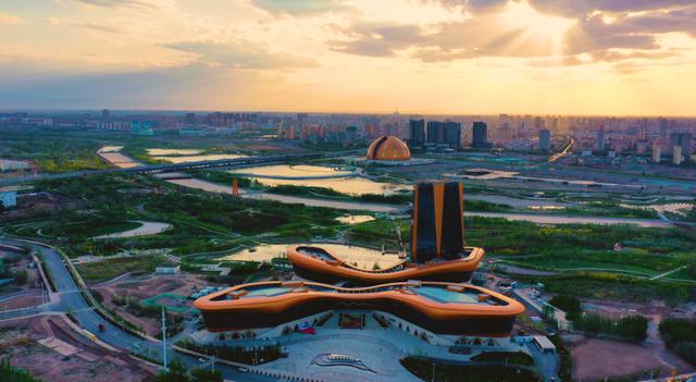 十二师五一农场、二二一团荣获第一批“兵团园林城镇”称号