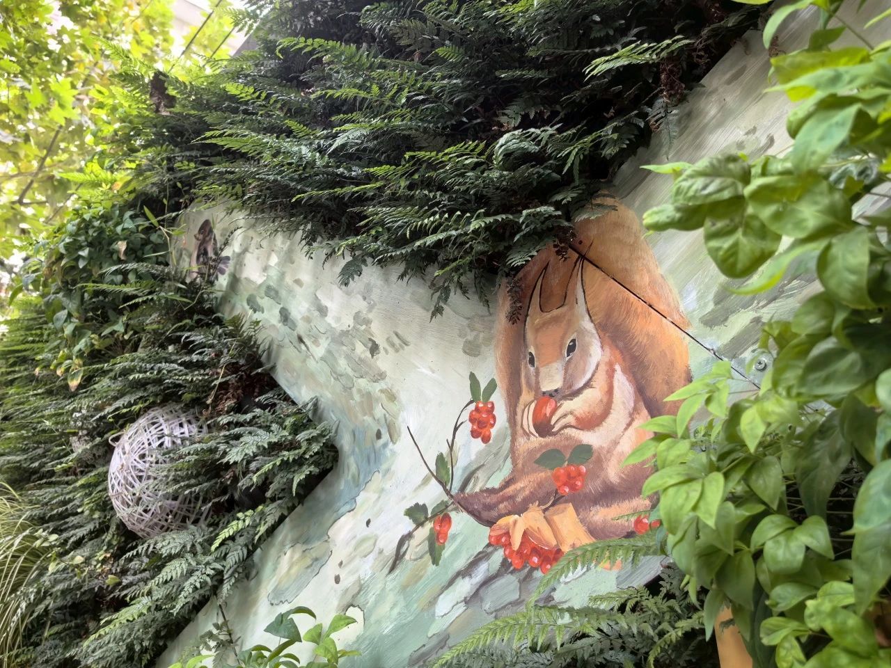 推进静安区立体绿化，在胶州路上赏“绿水青山”