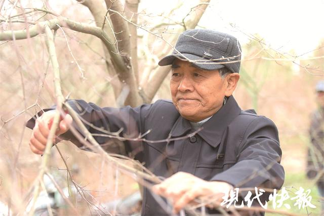 “绿化愚公”郭中良：植树造林20年，资助42名学生圆梦