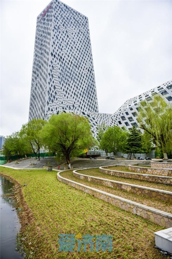 济南腊山河：新河堤景观初步显现 形成滨河生态景观廊道