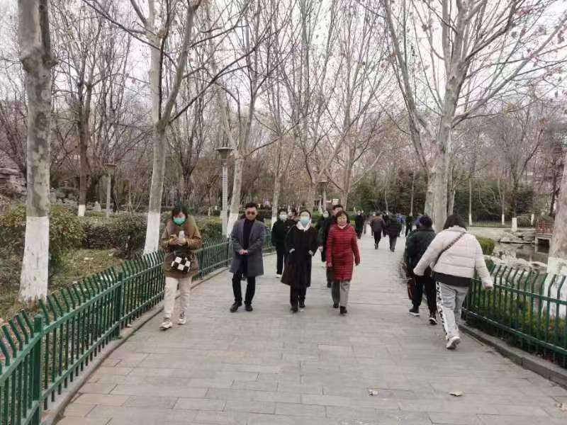 以考核促提升 以实干促实效——济宁市市政园林养护中心开展绿化养护管理月度考核工作