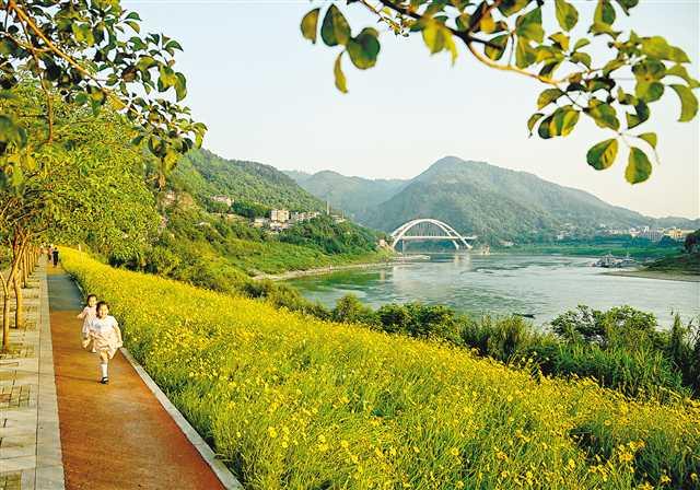 荒地变公园 休闲好去处