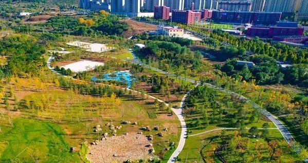 市中区兴隆公园绿化工程已完成 以流动的山水诗为主题