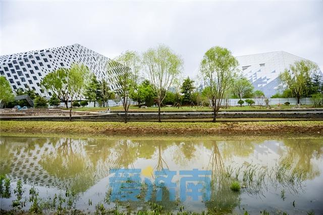 济南腊山河：新河堤景观初步显现 形成滨河生态景观廊道